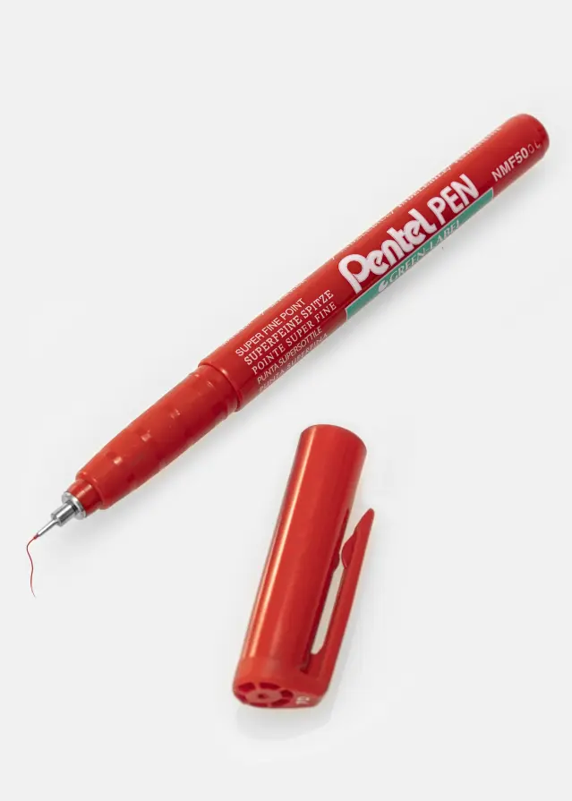 Pentel NMF50-B - Rojo Bolígrafo para álbum - 0,5 mm