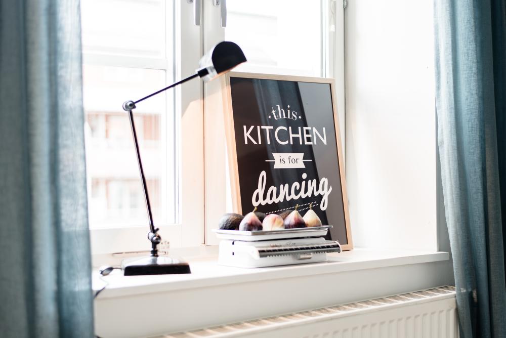 This Kitchen is for Dancing Póster